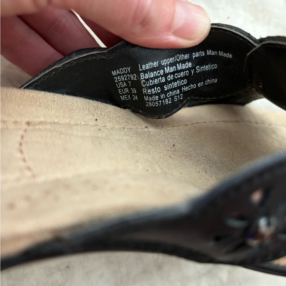 Earth Spirit Sandals Women’s 7M Black Leather Maddy Wedge Slip On Shoes - Picture 3 of 7